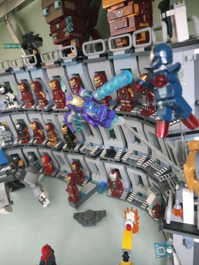 Iron Man flying battle